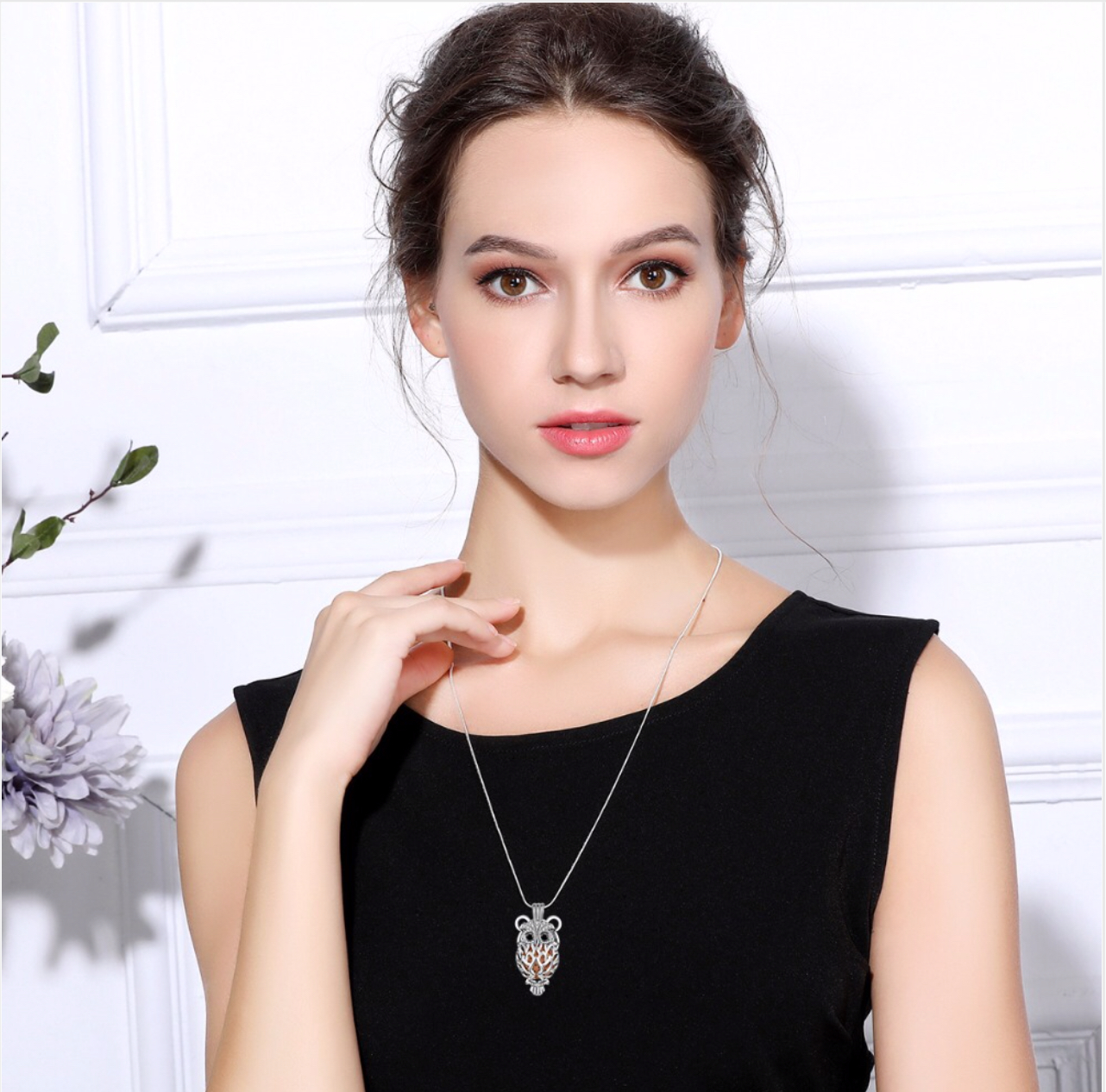 Aroma difúzny náhrdelník Sova s modrými očami lávové kamene