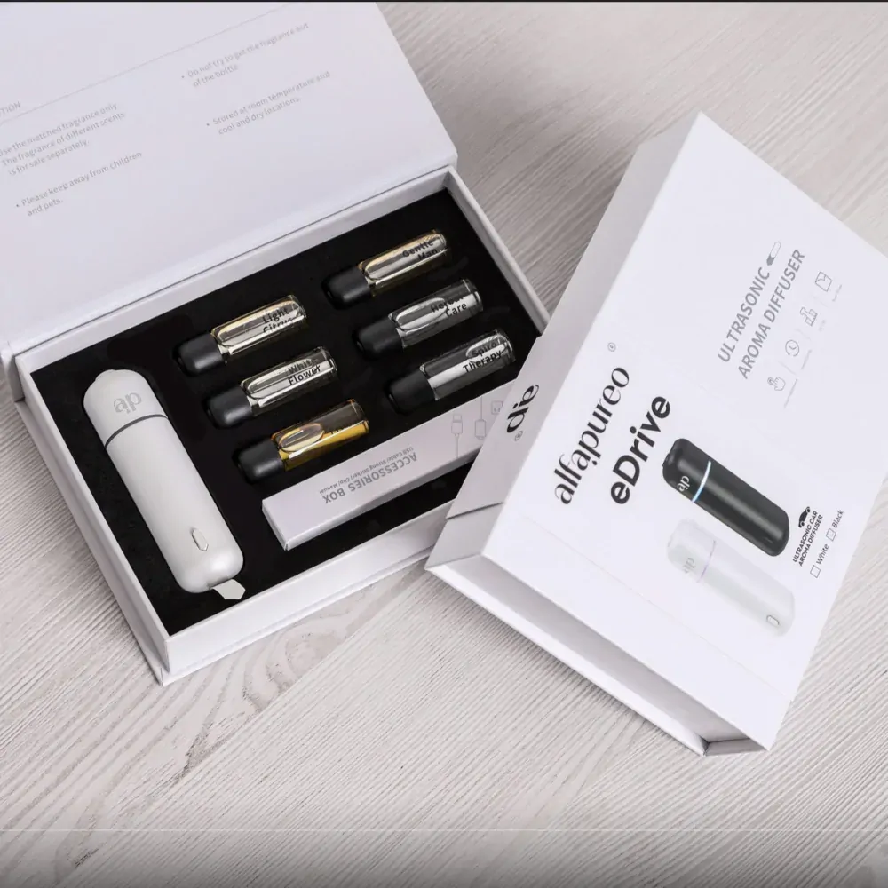 AlfaPureo eDrive – inteligentný difuzér do auta white + 6ks aroma olejov