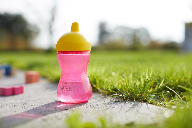 Avent hrnček 300 ml Grippy dievča s tvrdým náustkom