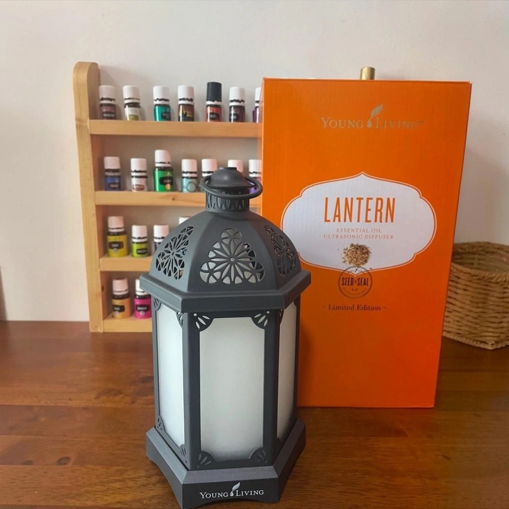 Young Living aróma difúzer Lucerna čierny antracit + lavender a peppermint 2x5ml