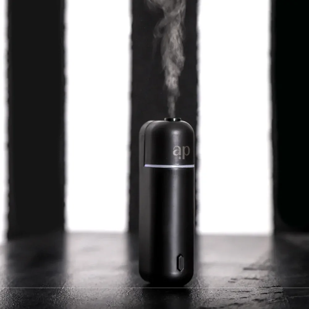 AlfaPureo eDrive – inteligentný difuzér do auta white + 6ks aroma olejov